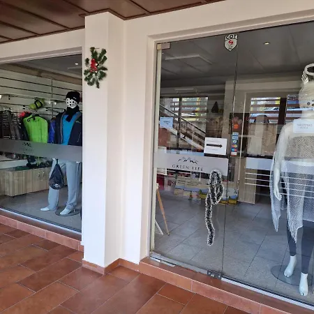 Life, Bansko, Private C-17 *