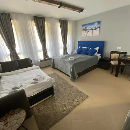 Life, Bansko, Private C-17 Apartman