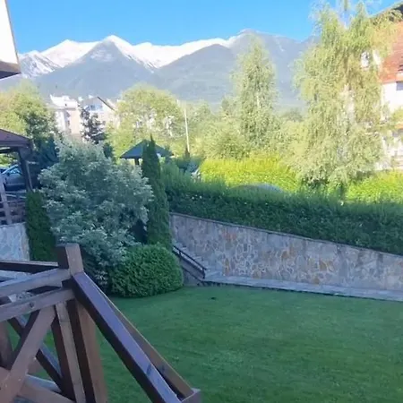 Life, Bansko, Private C-17 בנסקו