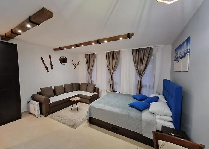 Life, Bansko, Private C-17