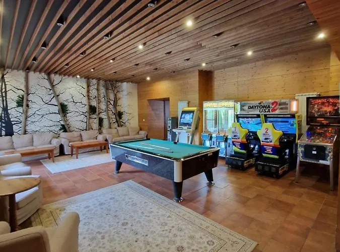 Life, Bansko, Private C-17 *