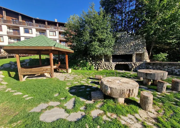 Life, Bansko, Private C-17 * Bansko